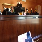 ログキッチン ヴァレ・ノワール - リトルジャマーが毎正時に演奏してくれます