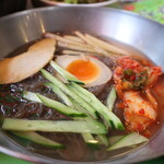 韓国屋台 豚大門市場 - ハーフ冷麺