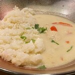 Green curry highly praised by peers