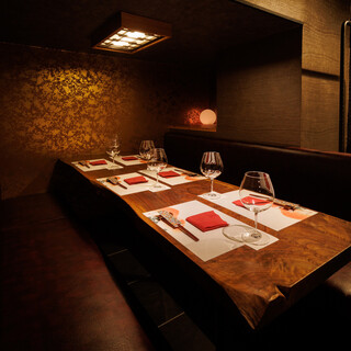 プライベート感のある個室でゆっくりと接待利用にも◎