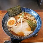 Omiruk - 醤油ラーメン850円