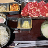 焼肉 天 がむしゃら - ミルフィーユロースランチ（並1300円）