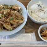 Hanatokihinabe - 「よだれ鶏」は全体的に無難。。でも、美味です。