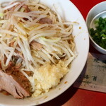 ラーメン二郎 - 汁なし半分＋ニンニク多め＋青ネギ