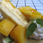 タイプレミアムカレー CHADA - マンゴーケーキはマンゴーたっぷり