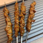 金豊園 - 小笨羊肉串　1本143円