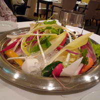 カーザ ヴィニタリア - お店の看板とも言える、バーニャカウダ。何度食べても至福の味♪