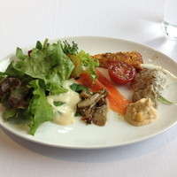 THE COSMOPOLITAN GRILL BAR TERRACE - 前菜はお好みで