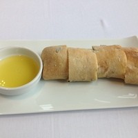 THE COSMOPOLITAN GRILL BAR TERRACE - オリーブパン