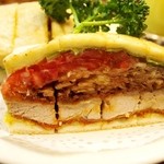 ニューアストリア - カツサンド野菜入 断面