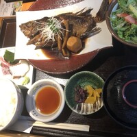 本日の煮魚 or 焼魚御膳（煮付けもしくは焼きのどちらかをお選びくださいませ）