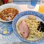 破壊的イノベーション - つけ王駆 ポン酢、味玉、ニンニク、ビール