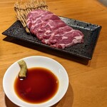 札幌ジンギスカン 羊の神様 - 熟成肩ロース