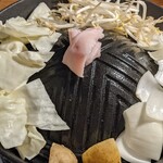 札幌ジンギスカン 羊の神様 - 最初の鍋の状態