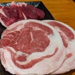札幌ジンギスカン 羊の神様 - ラムロールとラムショルダー
