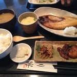 和風ダイニング　二葉 - ランチの「おひるごはん」、メインはホッケ