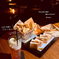 タワーズバー ベロビスト - 