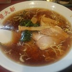 中華大新 - 素のラーメンはシンプルな構成で細麺がよく合います。