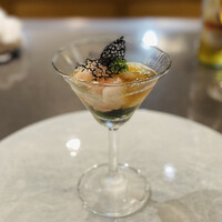 蓮 - 甘海老とオマール海老のコンソメ、雲丹のムース