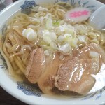 赤れんが - チャーシューが美味いな。