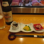 吉のぶ - 瓶ビールとお通し