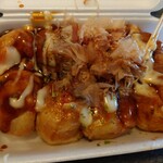 新世界 かんかん - たこ焼き８こ４００円。