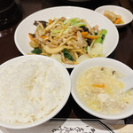 Hibiyaen - ご飯とスープ