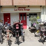 麺屋吉左右 - ママチャリの嵐の隣のお店