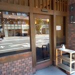 COFFEE HOUSE maki - 店前