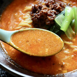Sekaino Yamachan - 胡麻がしっかり効いた濃厚な旨辛スープ