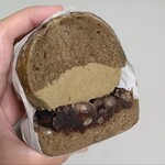 あおの森べーぐる - ほうじ茶クリームチーズあんこ