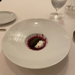 ラ・トゥーエル - ❹キャビア、ビーツのジュレ、サワークリーム