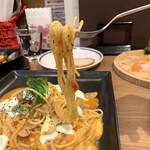 ハート＆ハート - 丸ごとモッツァレラのトマトパスタ