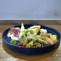 ricont - ◆共通「タパス盛り合わせ」・・数種類盛り合わされていて、美味しそう。