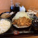 Tonkatsu Santa - ロースかつ定食っ！