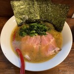 きがる - 料理写真:醤油豚骨ラーメン　700円(税込)