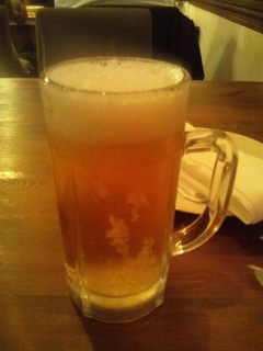 Pittsuriabarudoro - 生ビール４２０円