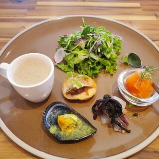 トラットリア インフィニート_0