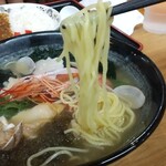 Ganso Janga Ra Ramen - あっさりだけど魚介の旨味がギューッと詰まっています。