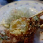 赤坂とん平 - 海老フライ断面