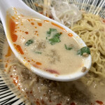 坦々麺 一龍 - スープ