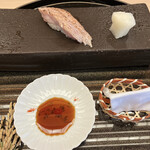 京懐石 吉泉 - 鮪（カマトロ）の炙り寿司