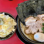 家系ラーメン王道 神道家 - 