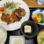 Hana daikon - 鶏の七味焼き定食