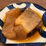 Sakaba Sutando Nyu-Tsurumatsu - 天然メジロと大根の煮物