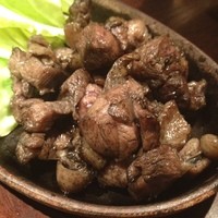 赤坂うまや - ミノシュラン：鳥炭火焼
                今日はチームで一緒に働いていた人が異動で大阪へ明日旅立つ日。
                送別会は行いましたが、やっぱり送る日はお酒飲みたいよね！
                大阪もいっぱい美味しいものあるので、いっぱい美味しいもの食べていっぱい頑張って！
                東京に帰ってきたら、また飲もう！
                
                