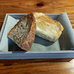 トレジャーワン アッカ - おかわりのパン