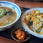 台湾料理 鴻源 - ラーメンセット（中華飯+味噌ラーメン）