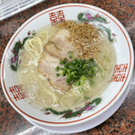 らーめん鎮 - ラーメン　カタ　550円