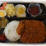 まつりか - 薬膳カレー。ルーの下にはお肉